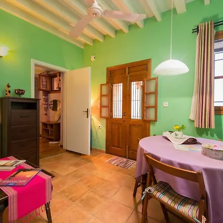 Serene House,beautiful Garden In Old Town Rhodes City