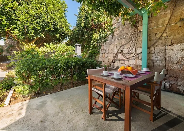 Serene House,beautiful Garden In Old Town Rhodes City