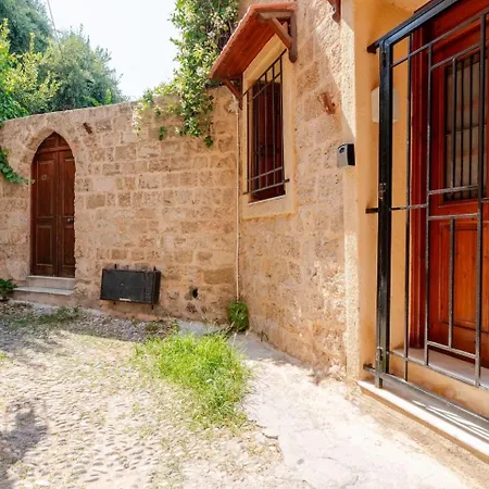 Holiday home Serene House,beautiful Garden In Old Town Rhodes City