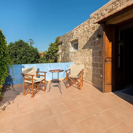 Holiday home Serene House,beautiful Garden In Old Town Rhodes City