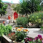 度假居 Serene House,beautiful Garden In Old Town *