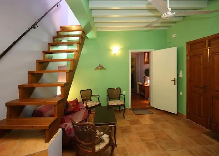 Дом отдыха Serene House,beautiful Garden In Old Town Родос